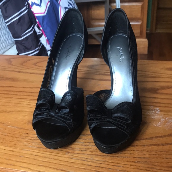 Black Jacqueline Ferrar peep toes - Picture 2 of 3